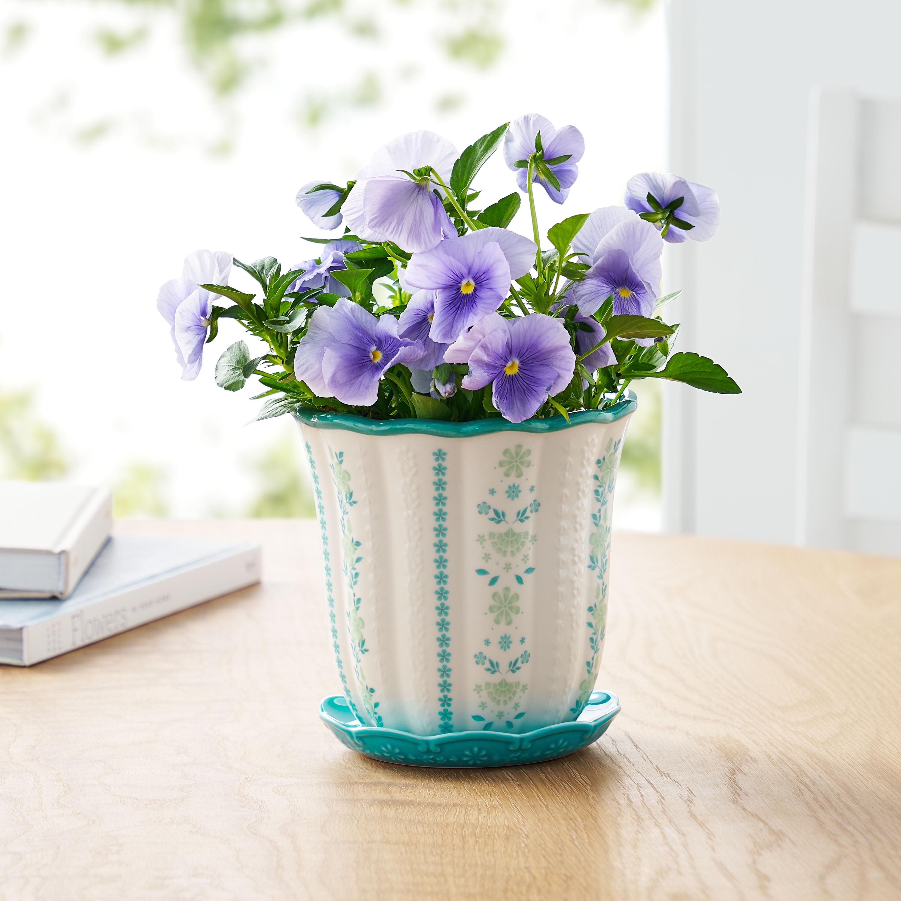 Ree Drummond's $17 Pig Planter Looks So Cute WIth Flowers