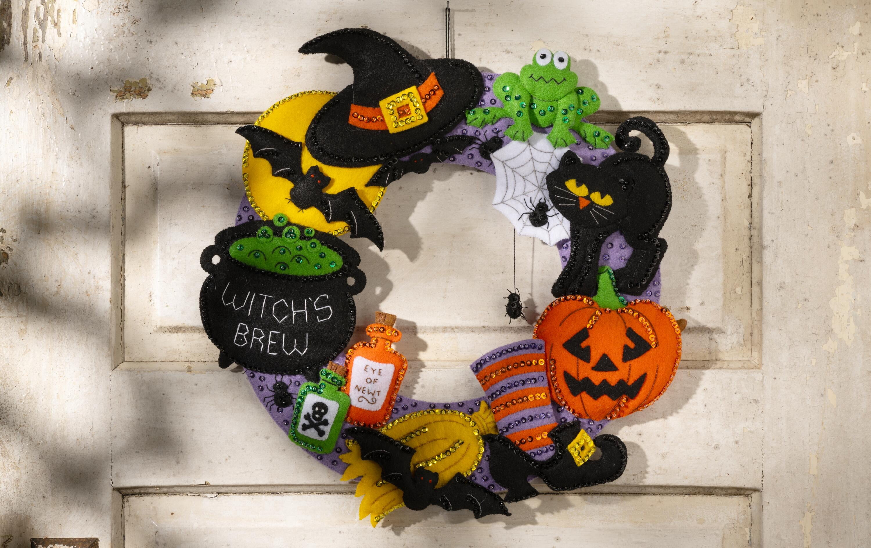 Bucilla Felt Applique Wreath Kit, 8.7 x 11.6 in