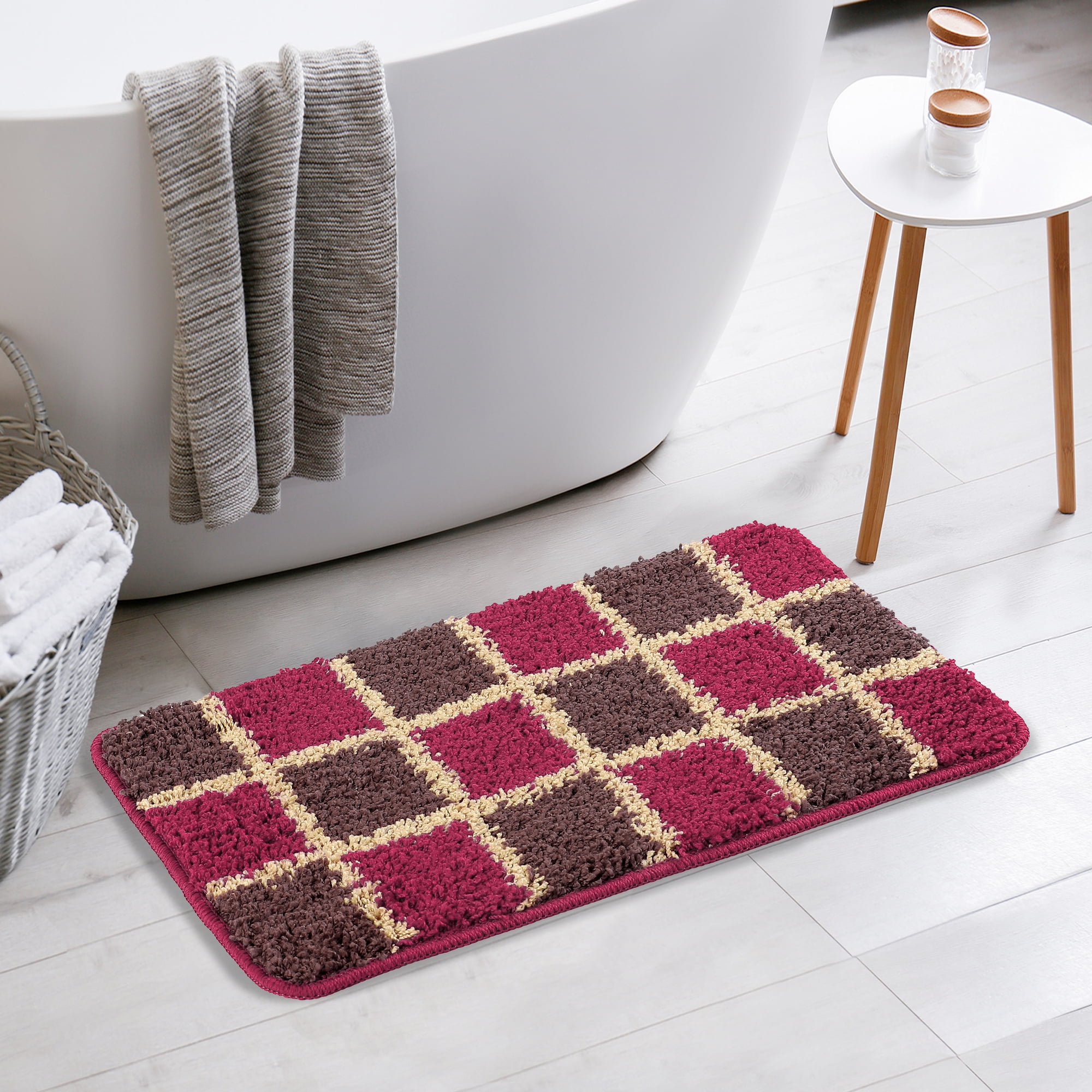 REGALWOVEN Floral Bath Mat Washable Bath Carpet for Bathroom Red Checked 16" x 24"