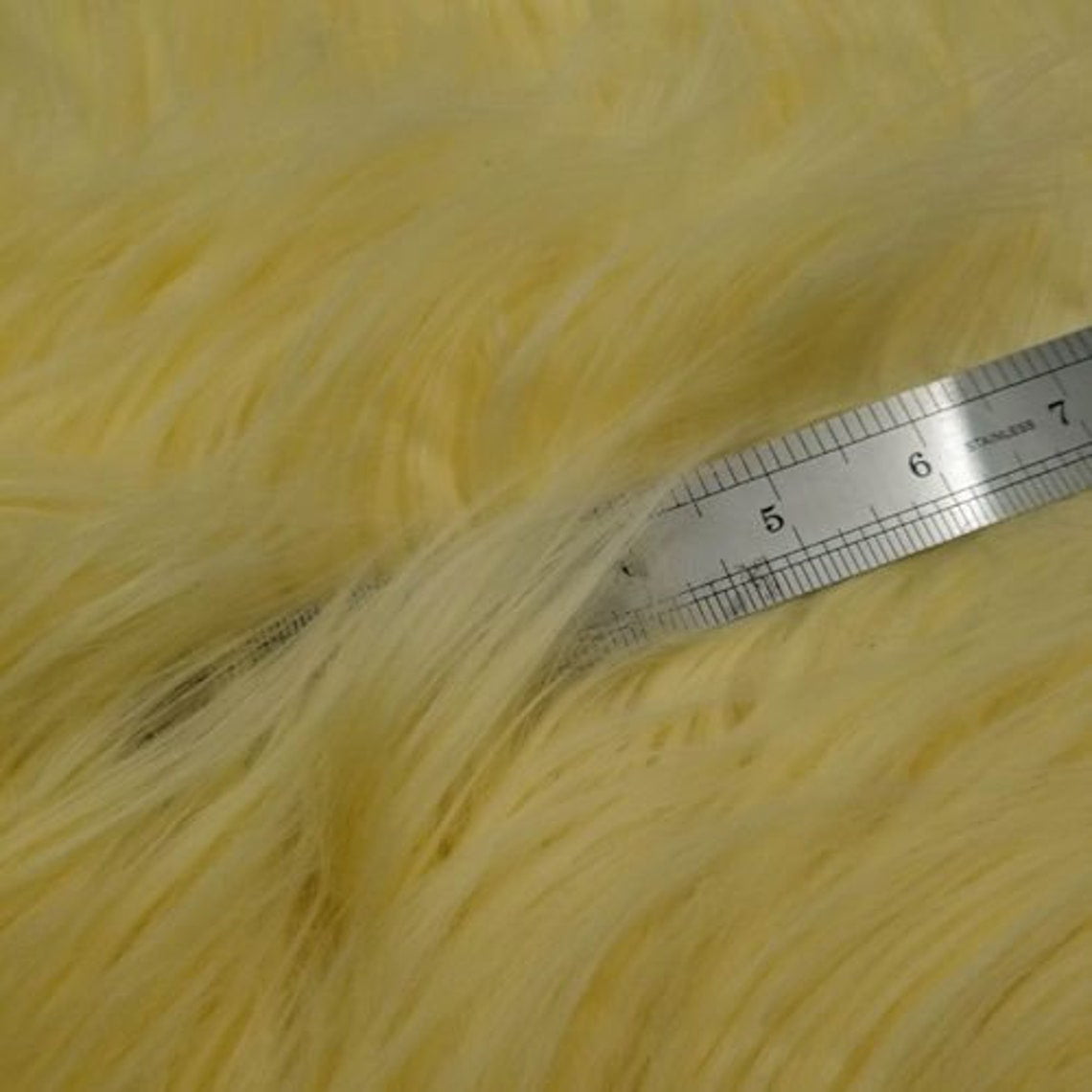MONGOLIAN - ORANGE - Multi Color Long Pile/Mongolian Faux Fur Fabric - –  METHUSELAHFABRICS