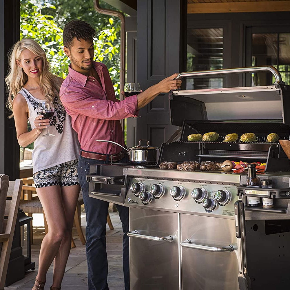 Broil King Regal S590 Pro Outdoor Liquid Propane Grill - Thumbnail 5