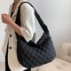 thumbnail image 5 of Bolso De Hombro Bolso de mensajero acolchado ligero de embrague femenino de moda para mujer (negro), 5 of 8