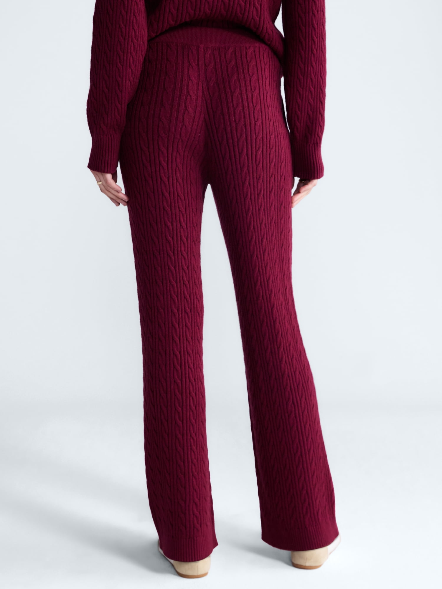 Free Assembly Women's and Women's Plus Cozy Yarn Cable Knit Sweatpants, 28.5" Inseam, Sizes XS-4X