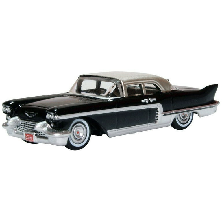 ダイキャストカー1/18 1957 CADlLLAC BROUGHAM 1957 Cadillac Eldorado Brougham 1:18-Scale Diecast Car
