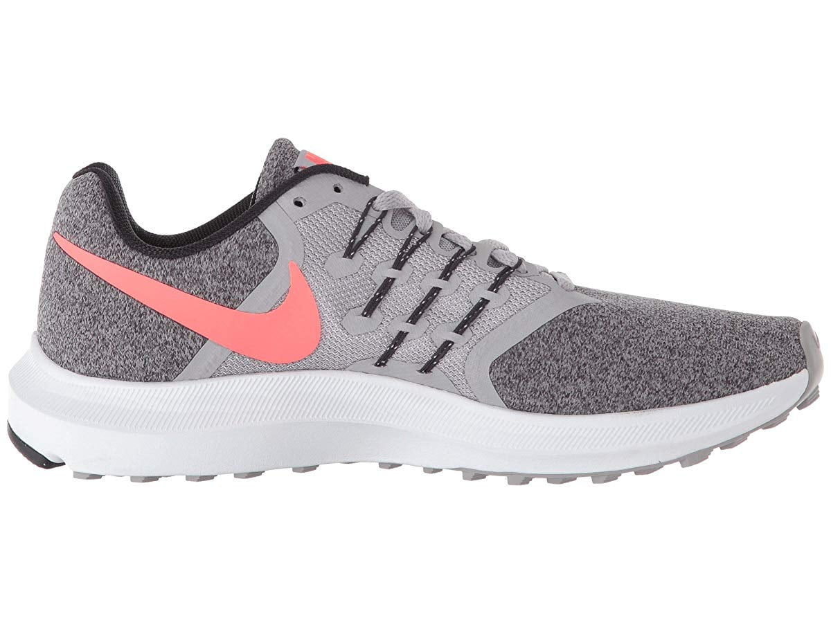 nike women's run swift sneaker