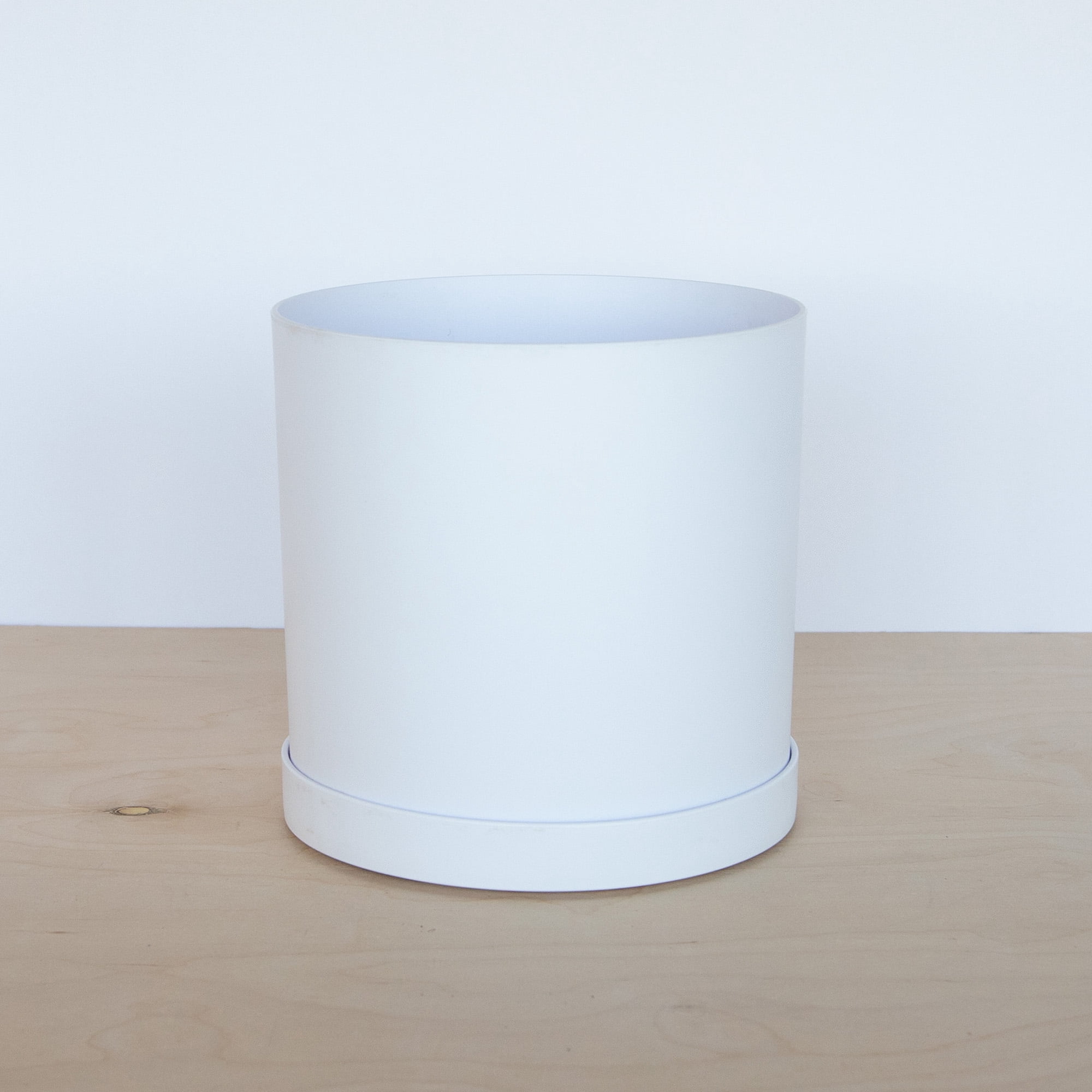 Bloem Mathers 10" White Round Modern Resin Garden Planter Pot with Drainage Holes and Removable Saucer Tray Included