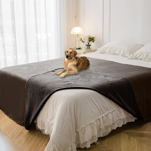Tuffeel Couverture pour Chien 100 % Imperméable, 82x120 Pouces Douce Anti-Fuite pour Canapé, Protection de Meubles contre Chiens Chiots Chats Lavable - Marron Clair+marron Foncé