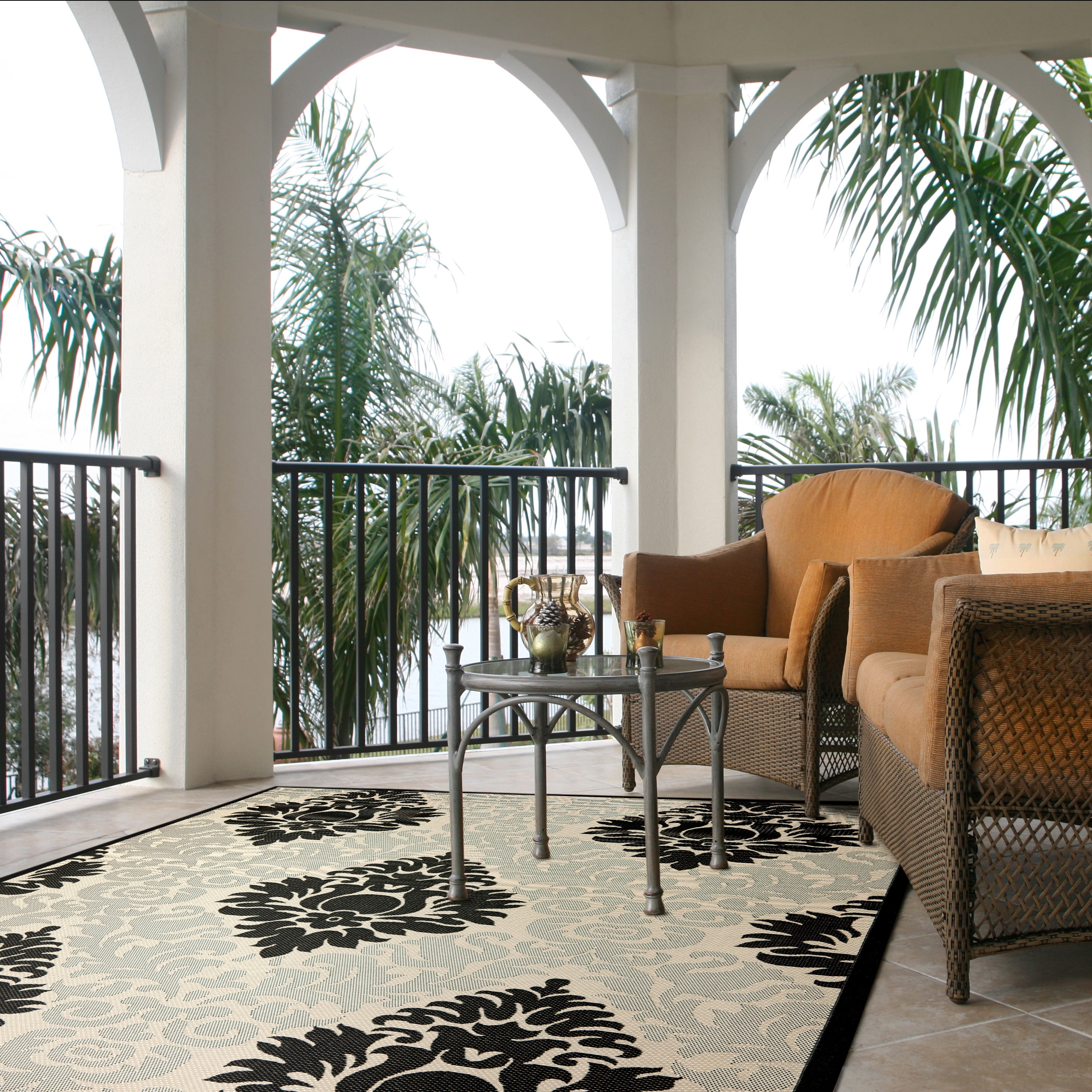 Safavieh Courtyard Jessie Damask Indoor/Outdoor Area Rug, Sand/Black, 6'7" x 9'6"