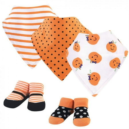 UPC: 0660168565010 | Hudson Baby Infant Girl Cotton Bib and Sock Set 5pk  Girl Pumpkin  One Size