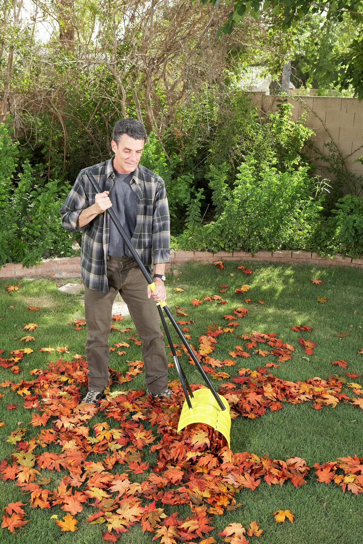 Amazing Rake 3 in 1 Lightweight Ergonomic Yard Tool (Pink)