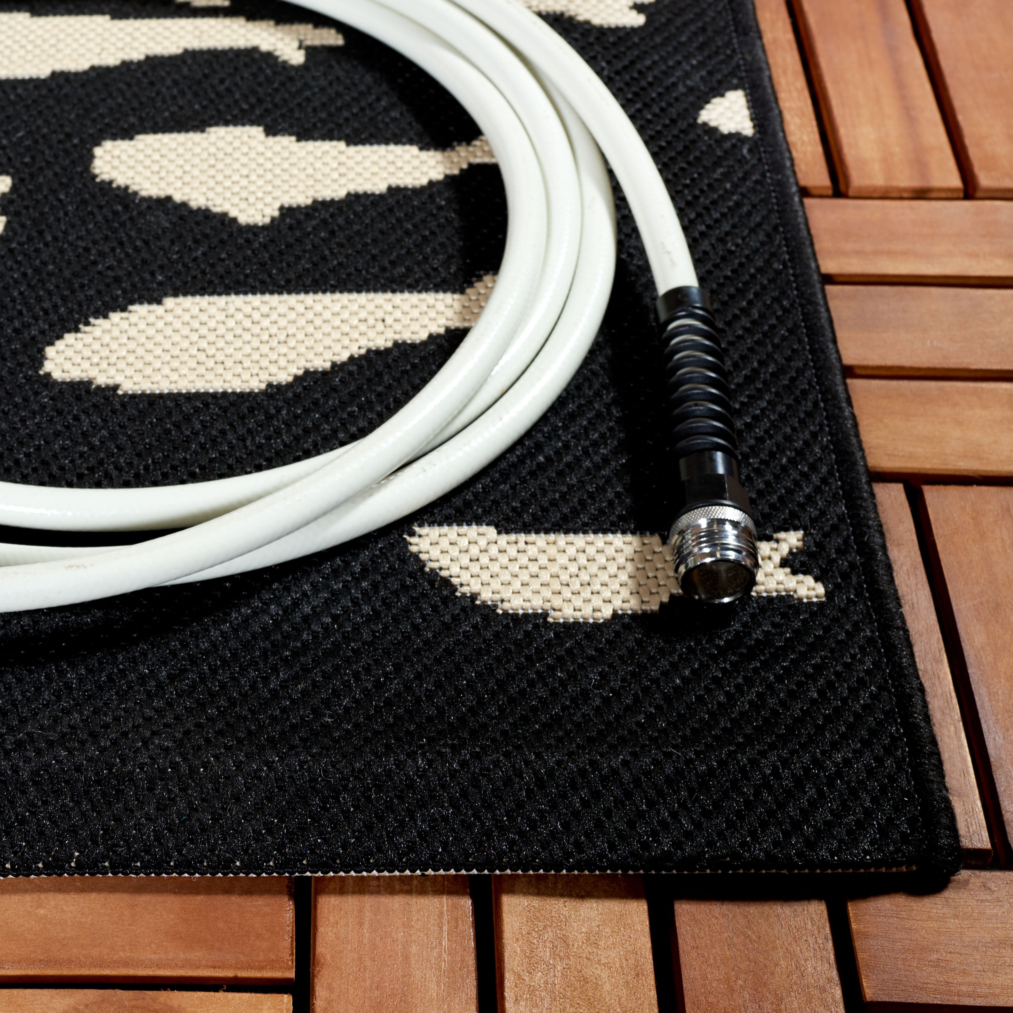 Safavieh Courtyard Victoria Fishes Indoor/Outdoor Area Rug, Black/Beige, 8' x 11'