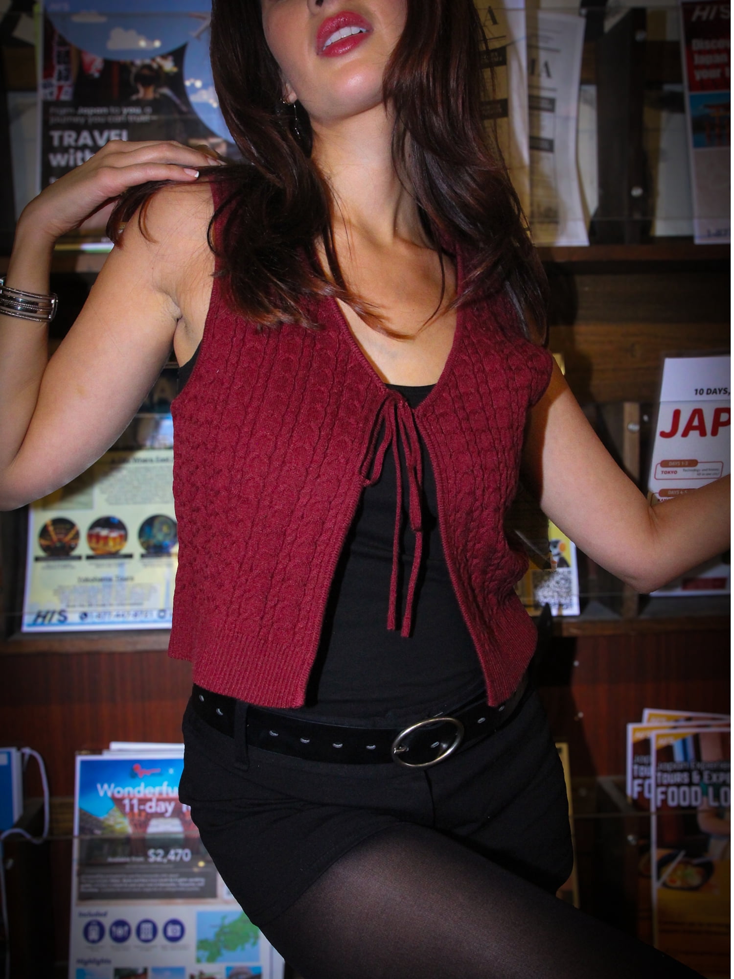 DARING DIVA Women's Stylish AK Cable Knit Tie Vest L Burgundy