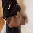 thumbnail image 2 of Bolso de mano estilo retro francés para mujer, nuevo estilo 2025, de alta gama, con textura y estampado de lichi., 2 of 5
