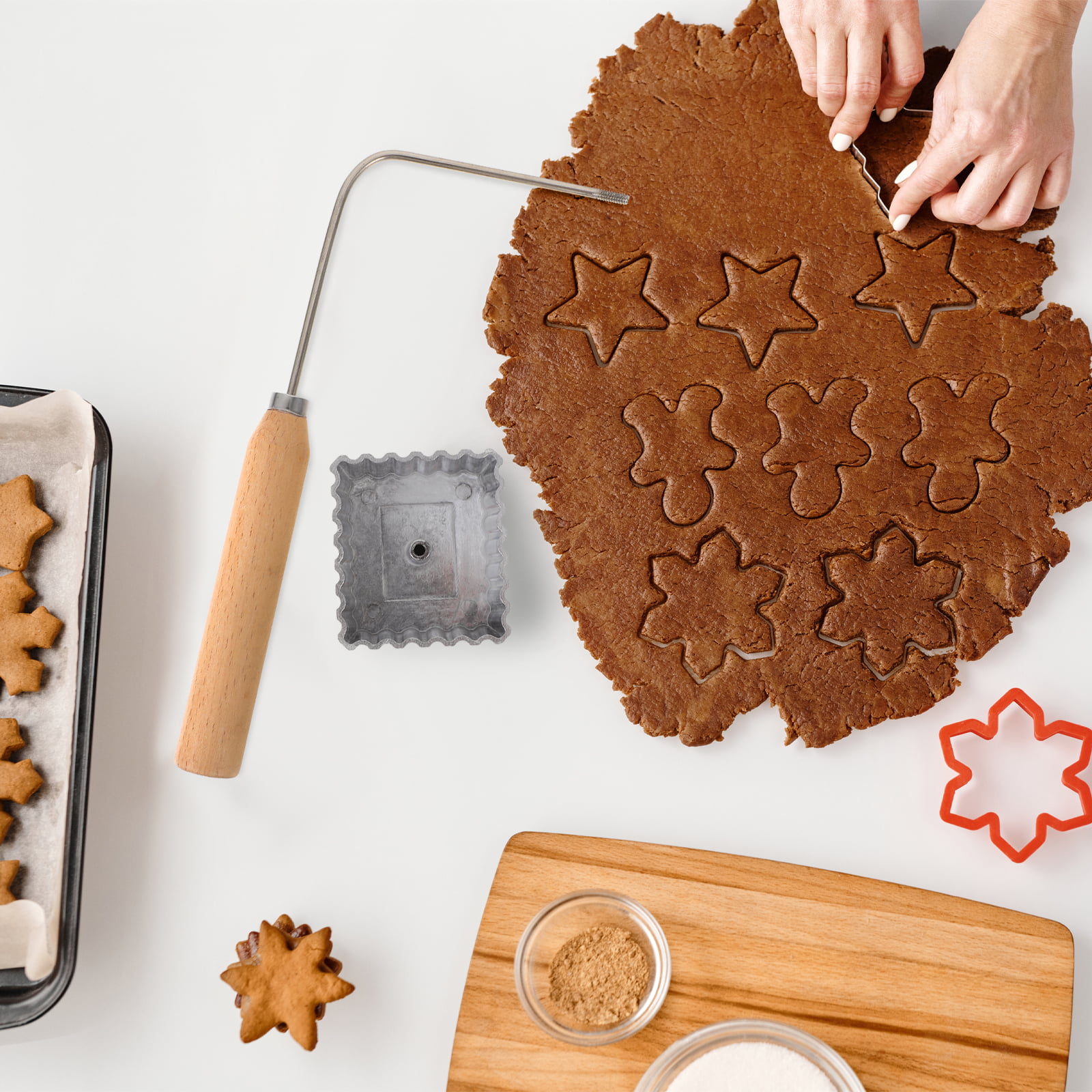 Kyoffiie 4Pack Metal Waffle Mould Set with Wooden Handle Durable Rosette Cookie Bunuelos Tool Star Flower Circle Waffle Maker Kitchen Accessories for