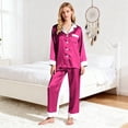 thumbnail image 1 of Ensemble de Pyjama en Satin pour Femmes, Couleur Unie avec Garniture Contrastée, Haut à Manches Longues avec Col Cranté et Pantalon, Détail de Manchette Contrastée Élégant, Chemise de Nuit à Boutons Rose Vif, 1 of 8