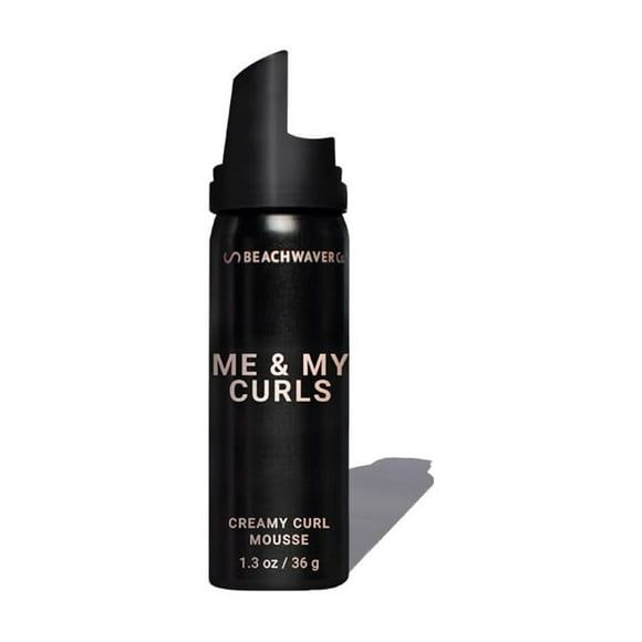 The Beachwaver Co. Me & My Curls Mousse cremoso para rizos (tamaño de viaje) - Para brillo y definición de rizos - Agrega volumen al cabello y retiene la humedad - Vegano (1.9 onzas líquidas)