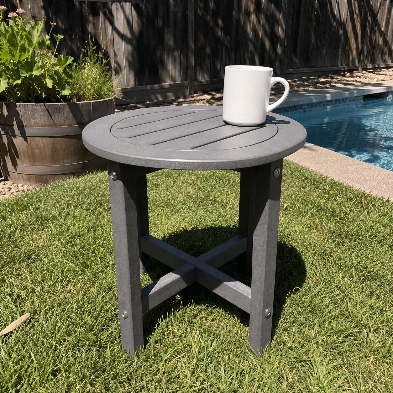 HDPE All-Weather Outdoor Side Table, 18×18×17 Inch Compact Patio End Table, Lightweight Weatherproof Small Side Table for Balcony Porch Pool Backyard