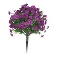 thumbnail image 3 of Estaca de flores violetas falsas realistas para césped, decorativas, creativas y artificiales. Estilo a, 3 of 9