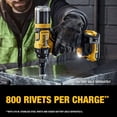 thumbnail image 4 of Remachadora inalámbrica DEWALT 20V MAX XR DCF403D1 con batería, 4 of 9