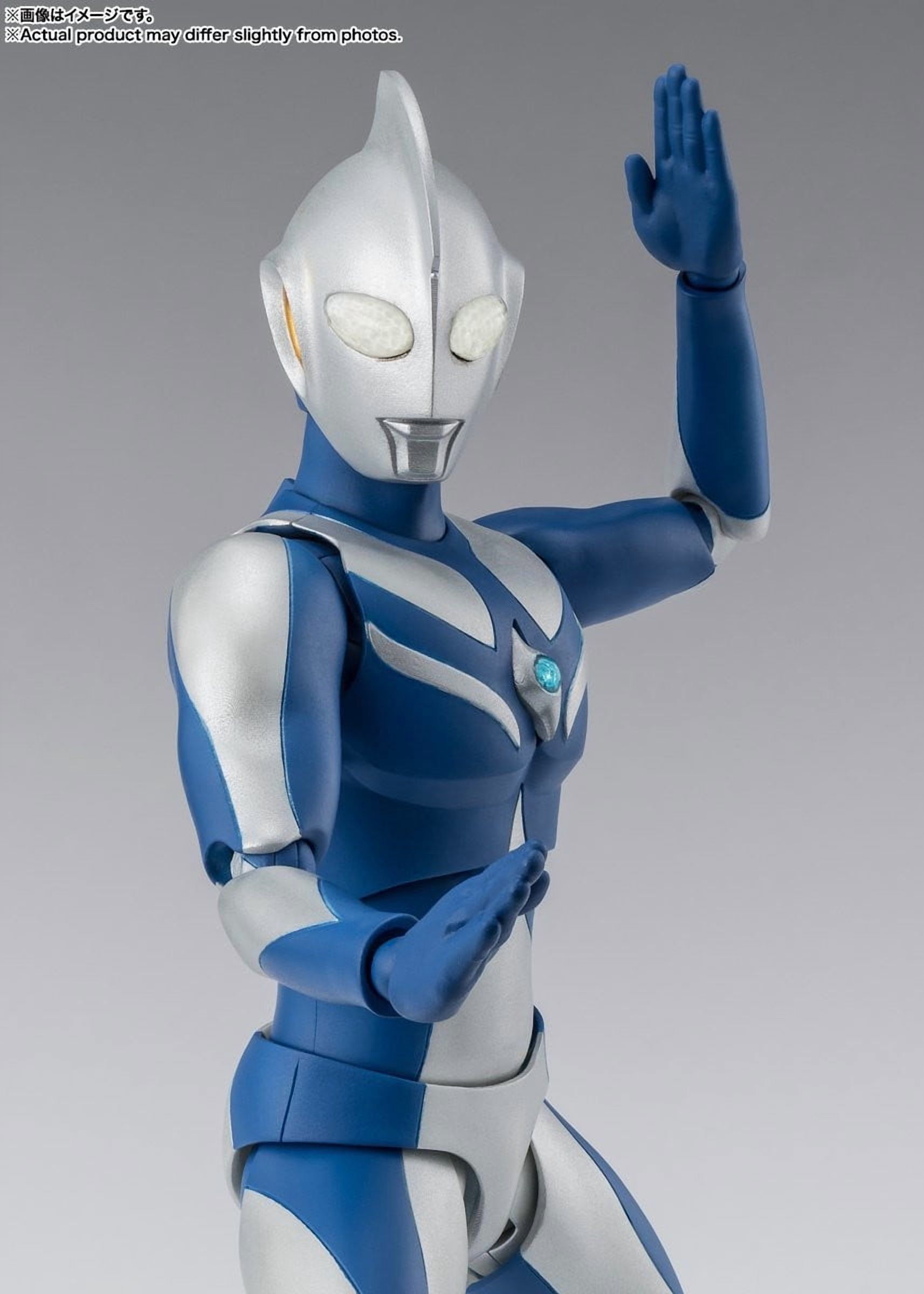 Bandai Tamashii Nations Ultraman Cosmos: Ultraman Cosmos Luna Mode S.H.Figuarts Action Figure