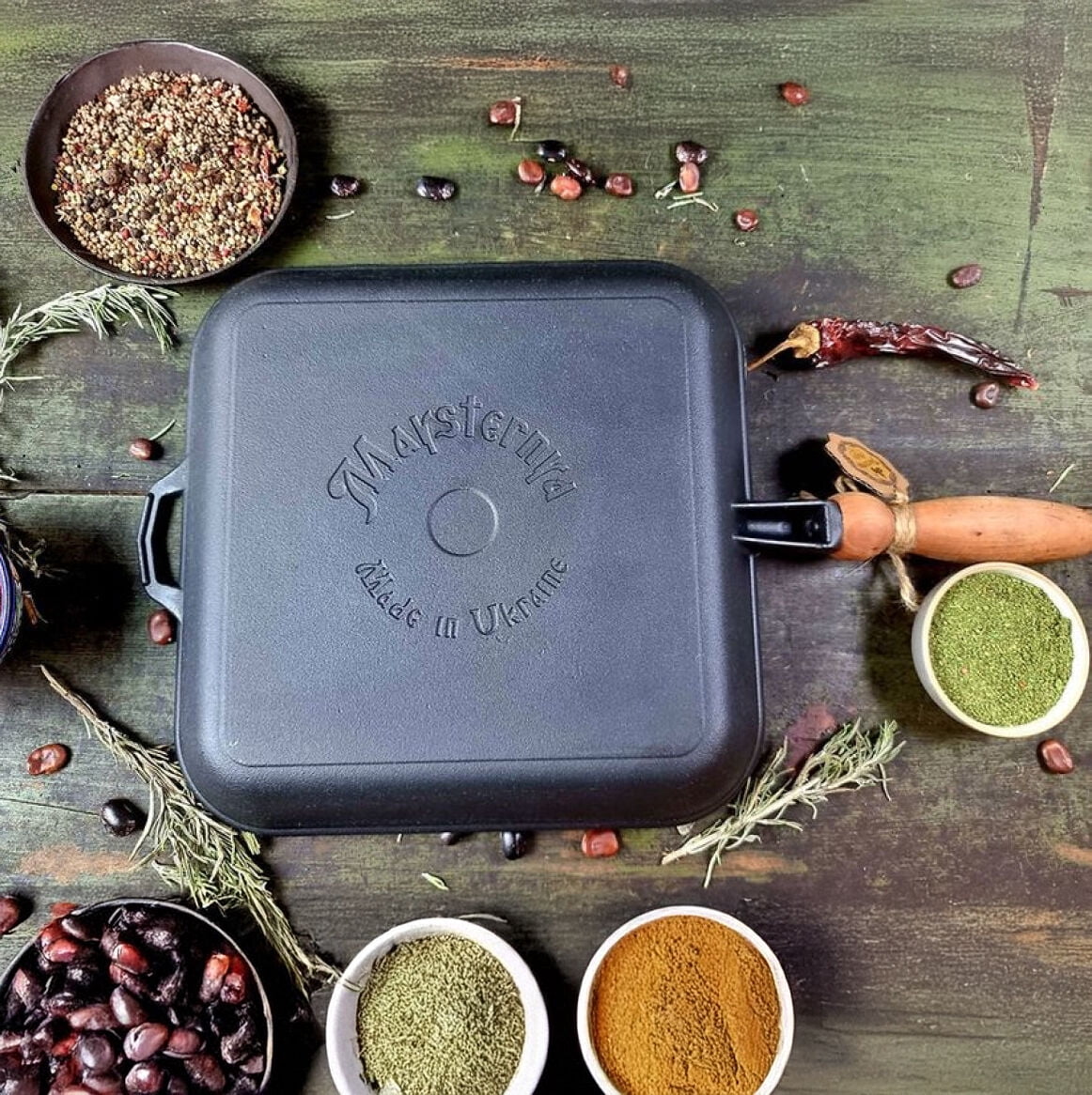 Maysternya Cast Iron Square Grill Pan with Wooden Handle 11x11" (28x28 cm) Induction Grill Pan Cast Iron Skillet Cooking Pan Kitchen Pan Cookware Frypan Camping Indoor and Outdoor Cooking, Black