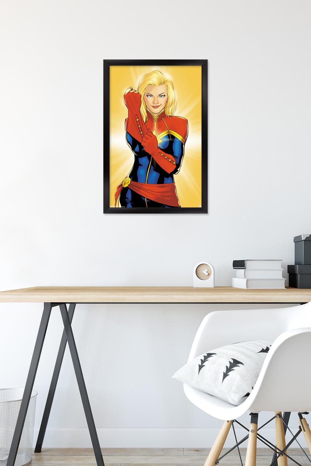 Marvel Cinematic Universe - Captain Marvel - Glove Wall Poster, 14.725" x 22.375", Framed