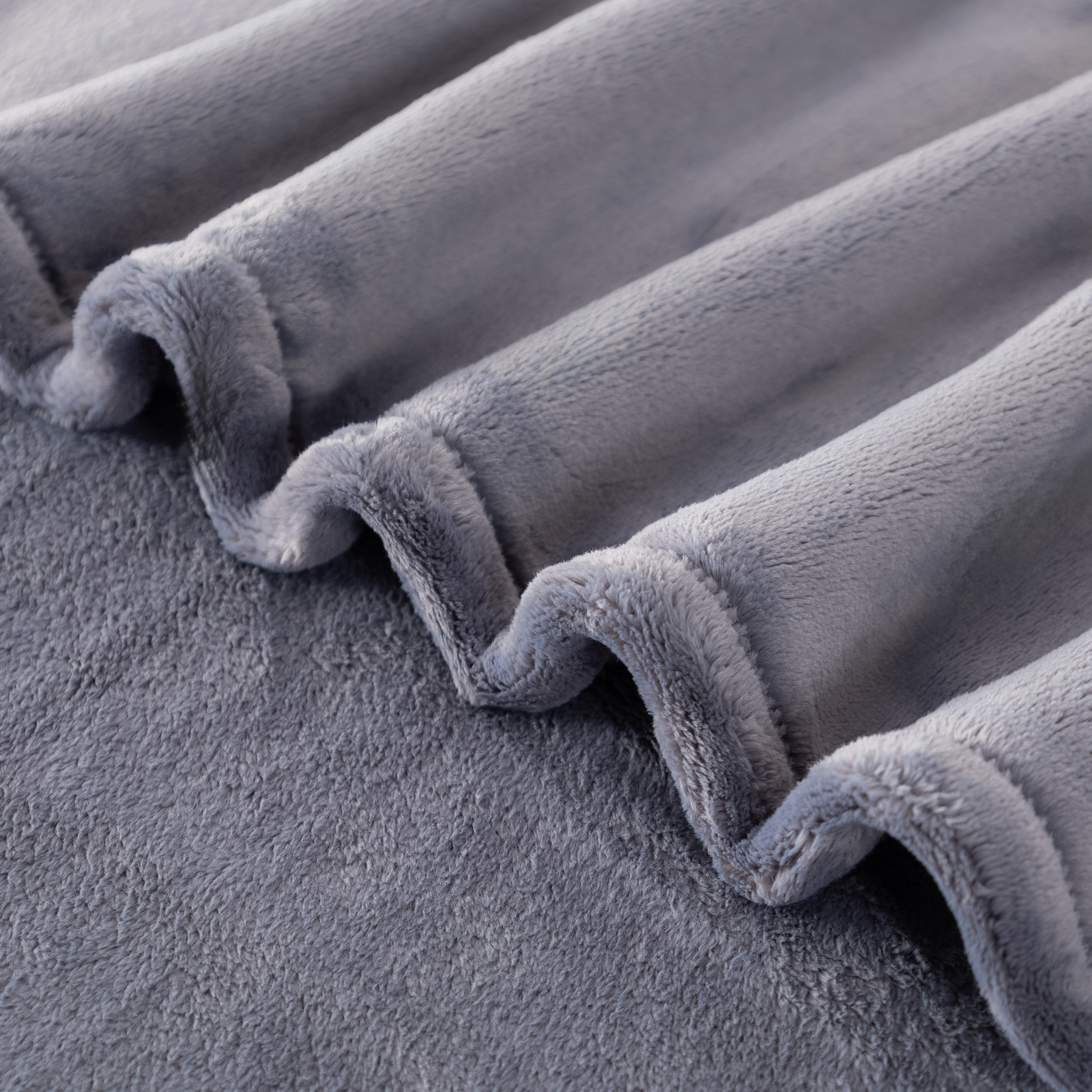 Hotel Style ™ Solid Oversized Soft Bed Blanket, Dark Gravel