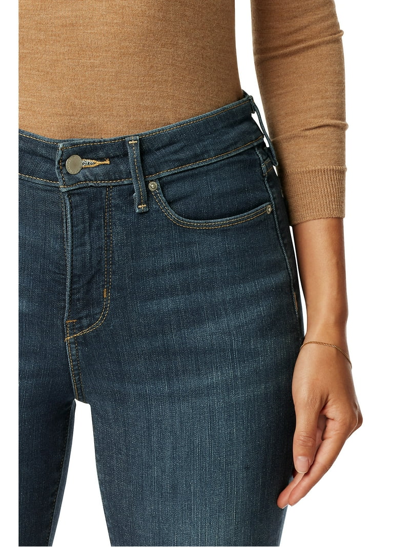 Levi Strauss Signature Women's Shaping Mid Rise Bootcut