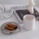 thumbnail image 4 of Taza de café de cerámica, creativa y encantadora taza con mango redondo y platillo, adecuada para la oficina y el hogar, apta para lavavajillas y microondas, 8,5 onzas/250 ml de leche de té con leche., 4 of 5