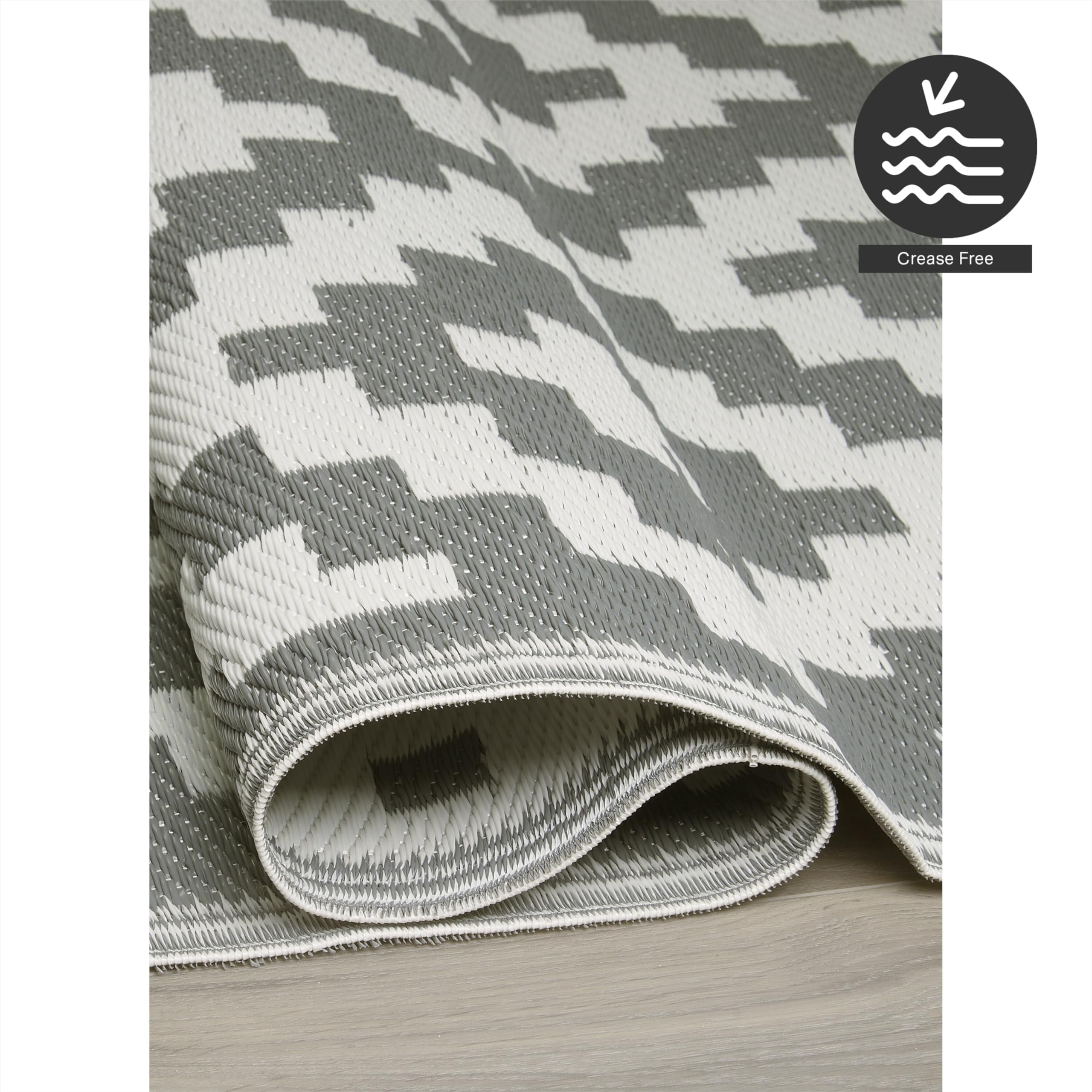 FH Home Outdoor Rug - Waterproof, Fade Resistant, Crease-Free - Premium Recycled Plastic - Geometric - Porch, Deck, Balcony, Mudroom, Laundry Room, Patio - Aztec - Gray & White - 3 x 5 ft