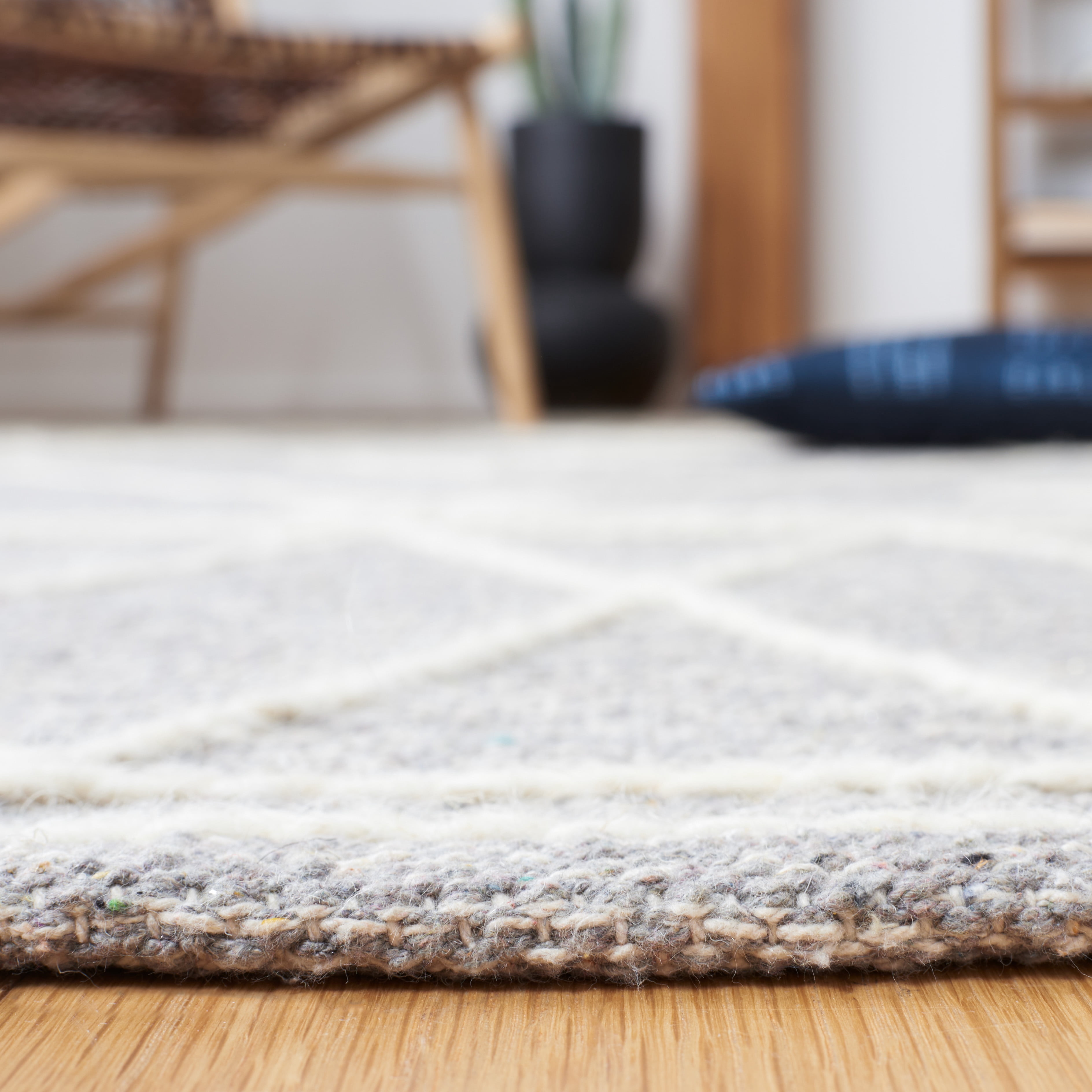 SAFAVIEH Kilim Chloe Tribal Area Rug, Grey/Ivory, 8' x 10'