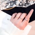 thumbnail image 4 of Anillo de acero de titanio liso y sencillo de moda chapado en oro rosa de 18 quilates, anillo esférico de acero inoxidable para parejas para mujer, ideal para parejas, uso cómodo, 4 of 5