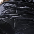 thumbnail image 3 of Juego de edredón NTBED Silky Satin Queen con 2 fundas de almohada, color negro, 3 of 6