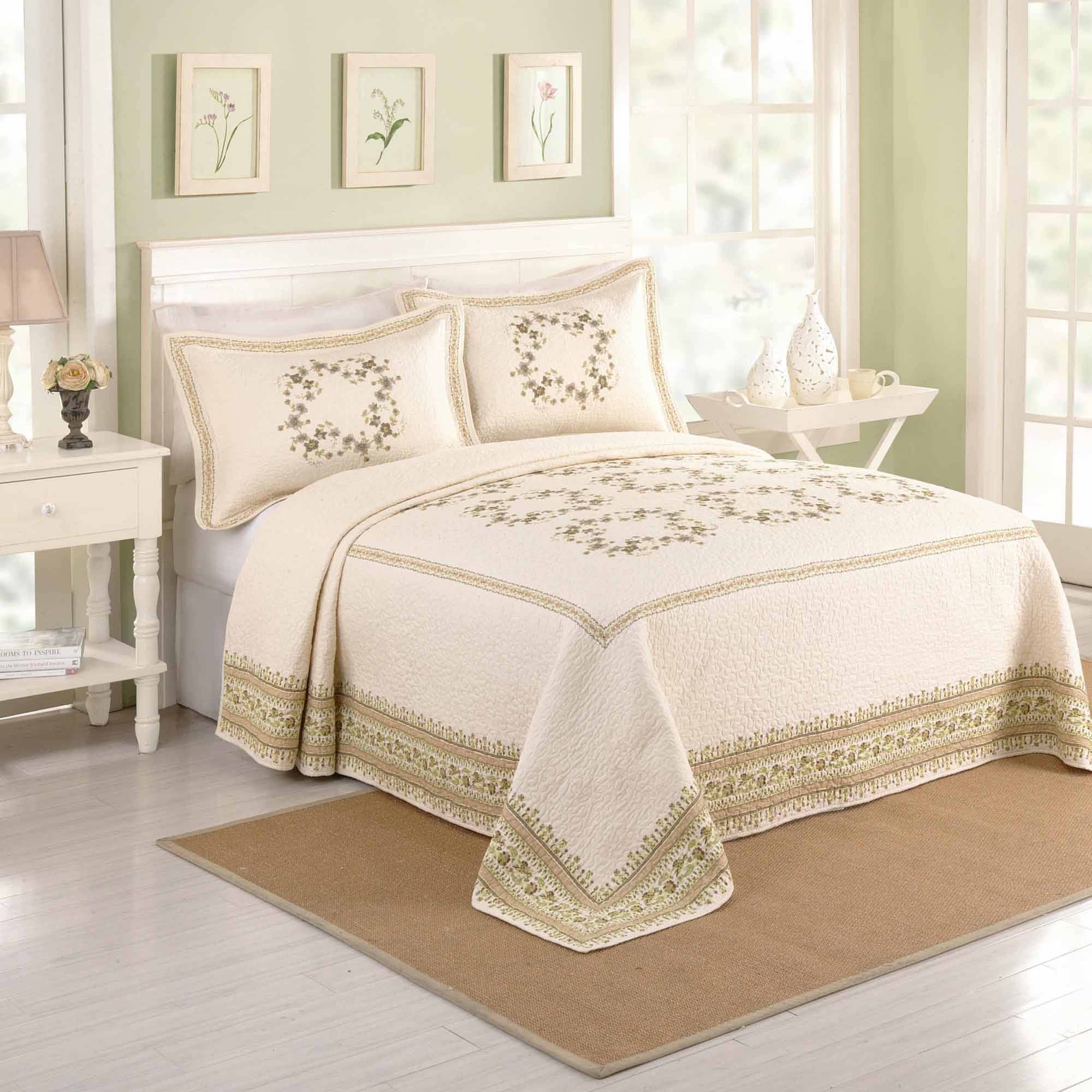 Better Homes and Gardens Twin Willa Bedspread