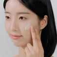 thumbnail image 3 of Protector Solar en Crema Madagascar Centella Tone Brightening Tone Up Sunscreen de de 50ml, 3 of 5