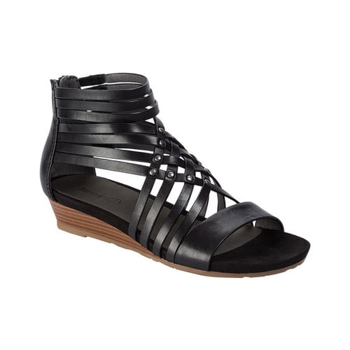 bare traps corra wedge sandal