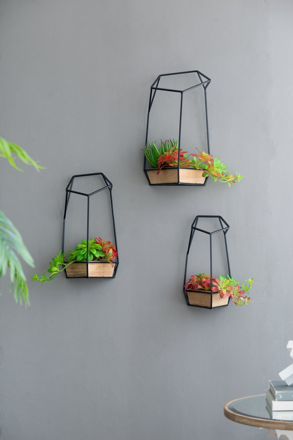 Set of 3 Felix Wall Planter, L:10x10x16.5" M:8.5x8.5x15.5" S:7x7x13.5"