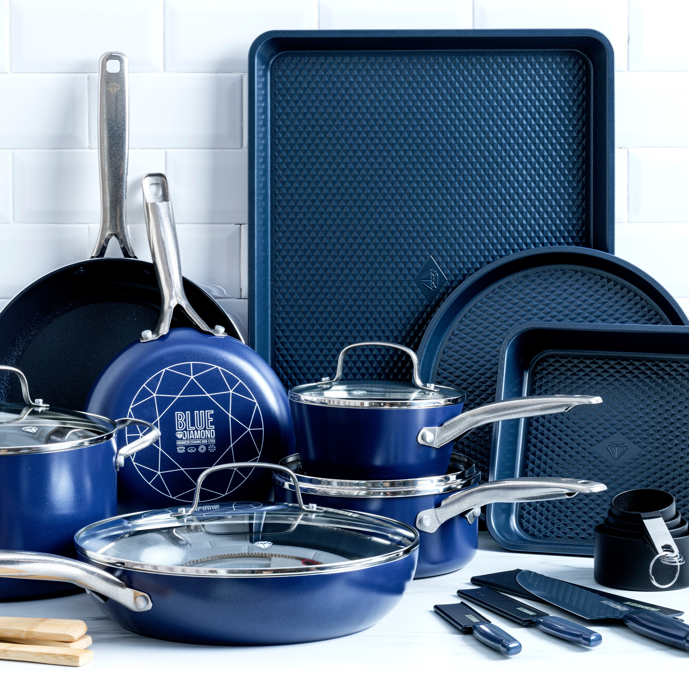 Blue Diamond Ceramic Non-Stick 30-Piece Cookware Set, Dishwasher Safe - image 3 of 12