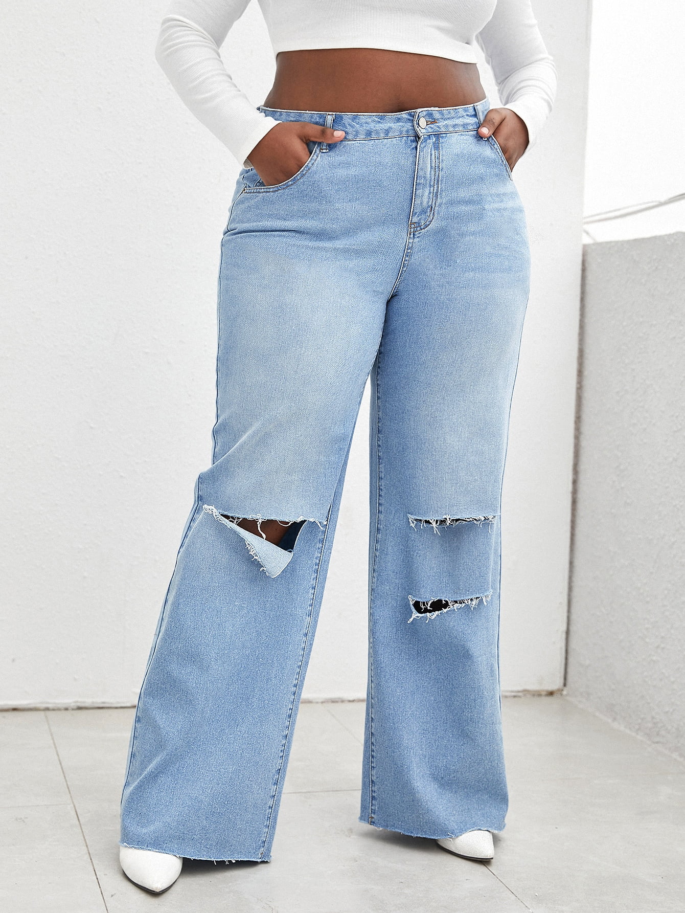Women's Plus Light Wash Ripped Detail 