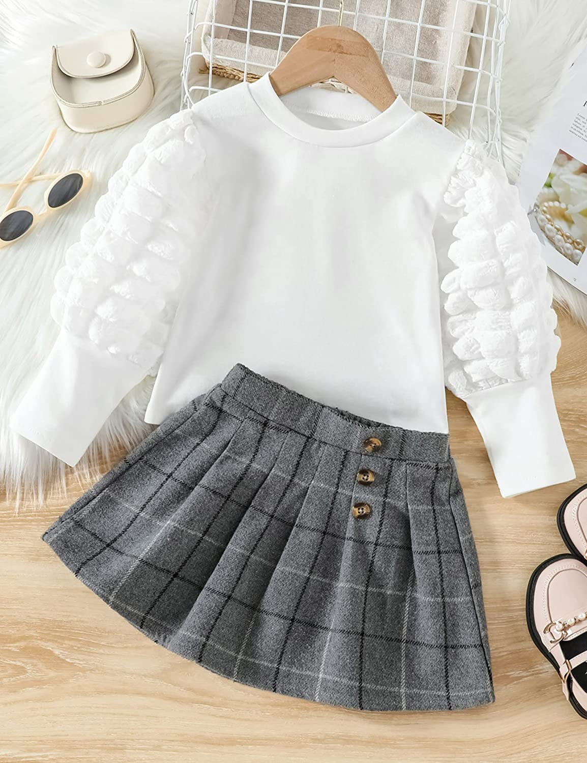2pcs Toddler Girl Stripe One Shoulder Long-sleeve Tee and Belted White Shorts Set