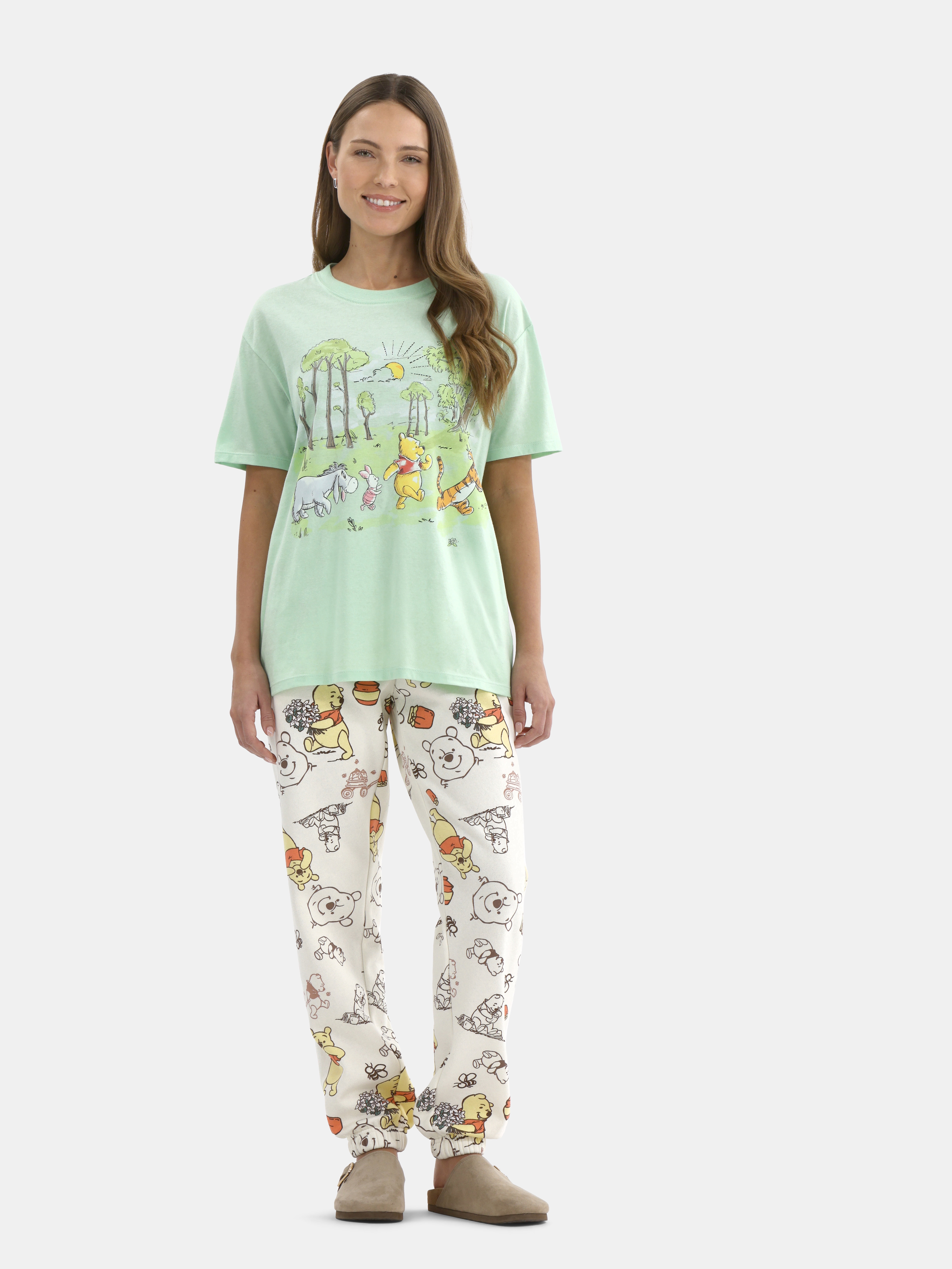 Disney Women’s Winnie the Pooh Graphic T-Shirt with Short Sleeves, Sizes XXS-2XL