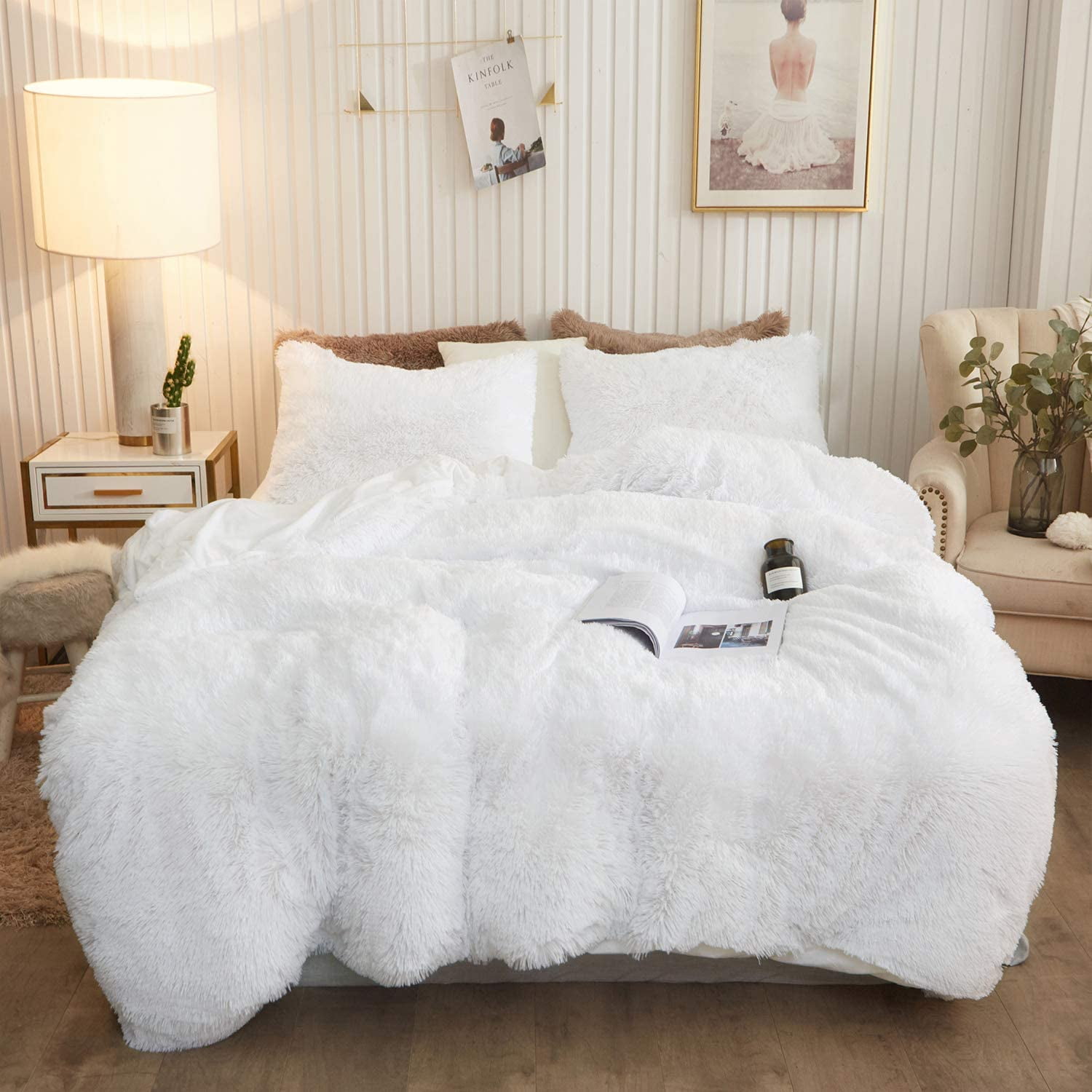 Plush Shaggy Comforter Set Ultra Soft Luxurious Faux Fur Decorative Fluffy Crystal Velvet Bedding with 2 Shams King Black 
