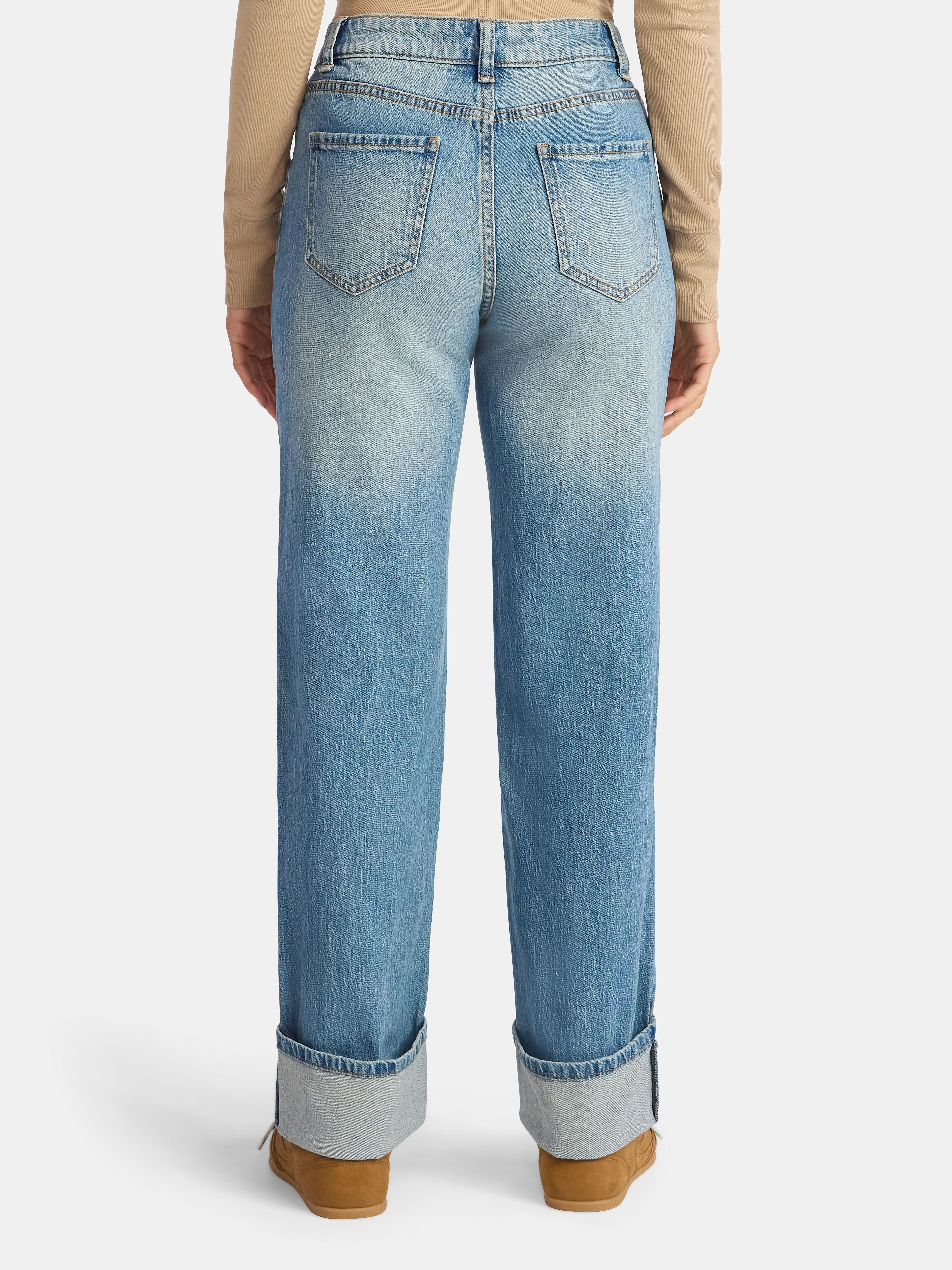Time and Tru Women's High Rise Straight Jeans with Cuffs, 29" Inseam, Sizes 0-20