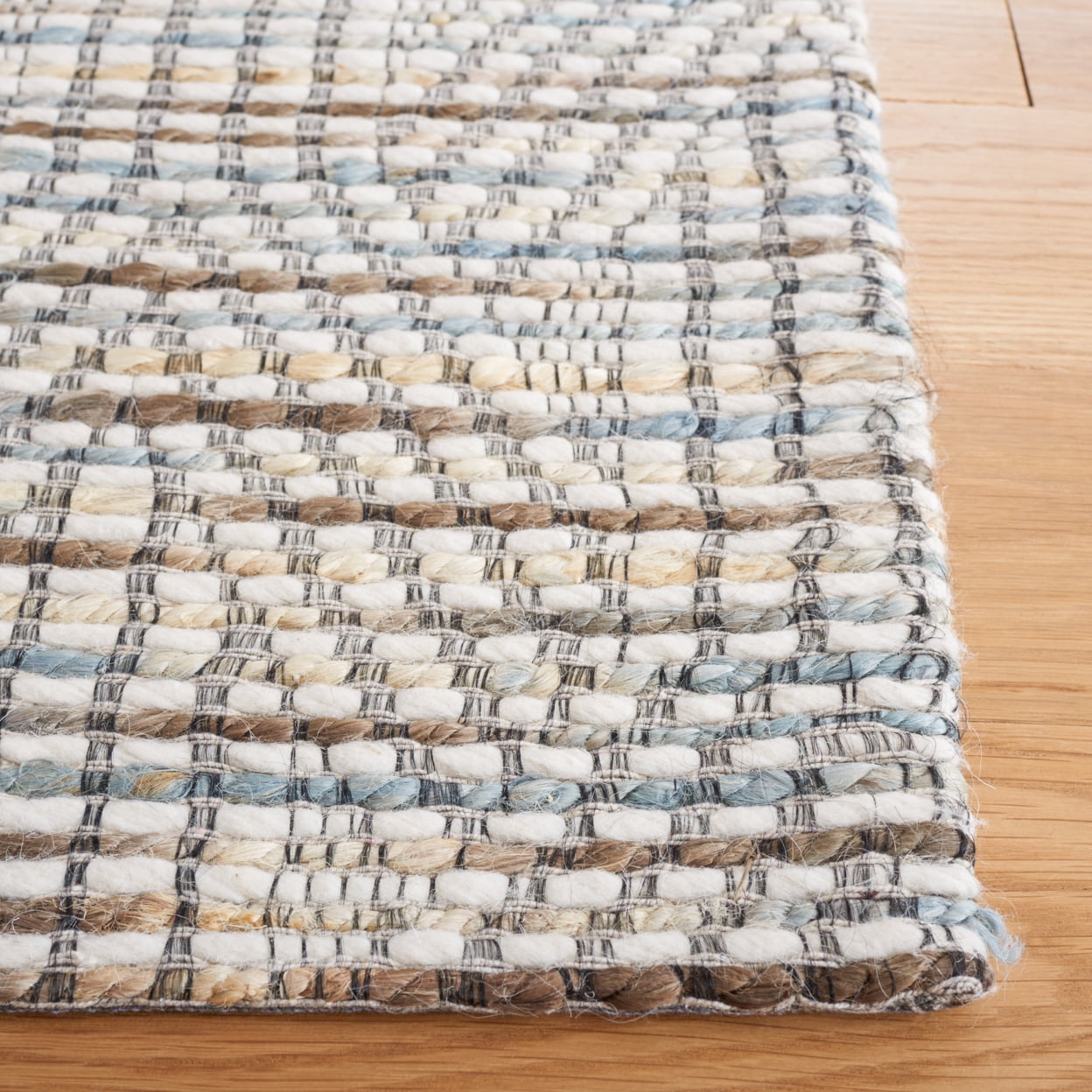 SAFAVIEH Marbella Adelaide Geometric Area Rug, Blue/Ivory, 8' x 10'