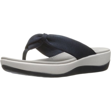arla glison flip flops