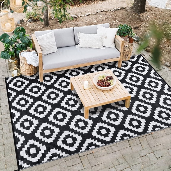 HOMERRY Geometric Plaid Outdoor Rug Straw Plastic Area Rug for Balcony Pool RV Waterproof Reversible Carpet, Black/White, 8'x 10'
