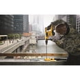thumbnail image 3 of Sudadera con capucha térmica DEWALT DCHJ074D1-S Realtree Xtra Camouflage Small, 3 of 6