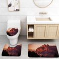 thumbnail image 1 of ABPHQTO Cortijo europeo macizo rojizo de piedra de los Alpes franceses en el caluroso sol de verano Juego de alfombras de baño de 3 piezas Alfombra de baño Alfombra de contorno y tapa de inodoro, 1 of 2
