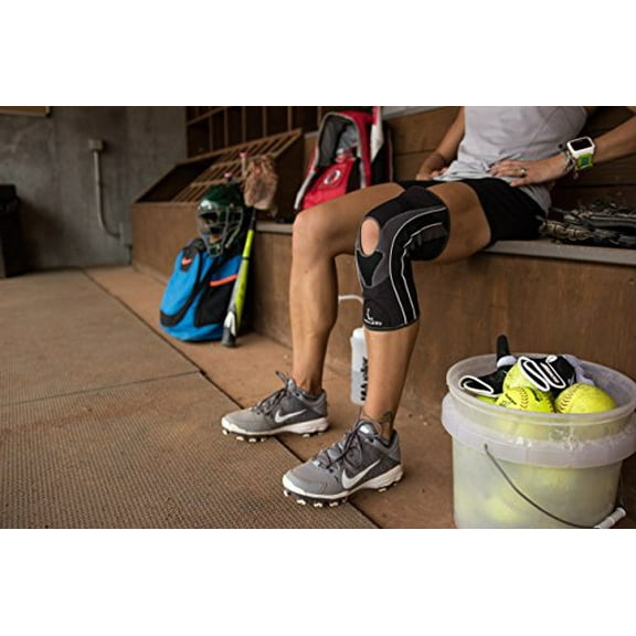 Mueller Sports Medicine HG80 Premium Knee Stablizer, Medium, 0.76 Pound