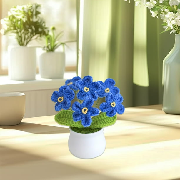 Adorno para el hogar en maceta con flores de ganchillo. Flores tejidas a crochet en maceta.